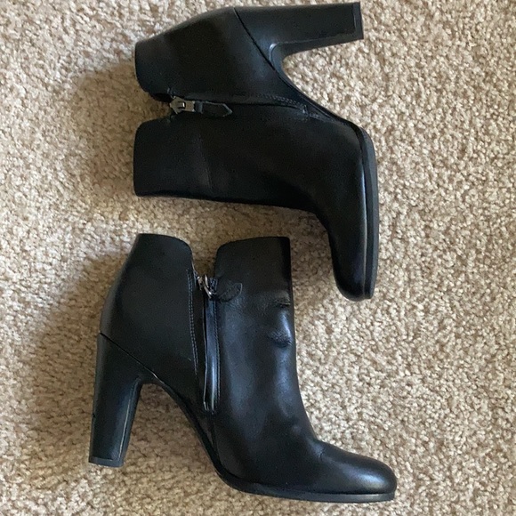 Sam Edelman Shelby Black Leather Booties Boots Size 8 - Picture 3 of 5